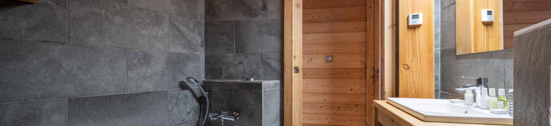 Holiday in mountain resort Chalet Woodpecker - Alpe d'Huez - Bathroom