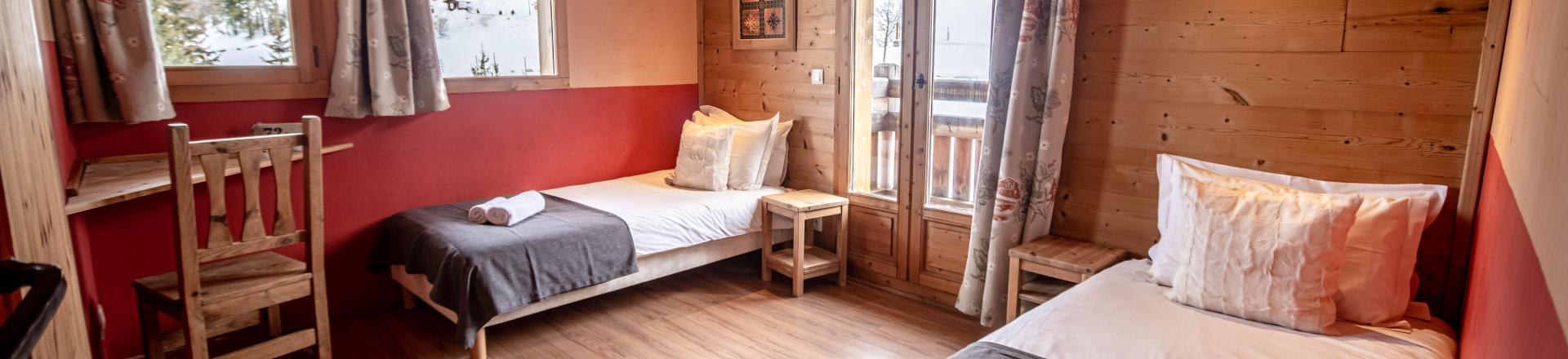 Holiday in mountain resort 6 room triplex chalet 11 people (Mont Blanc) - Chalets du Cocoon - La Plagne - Bedroom