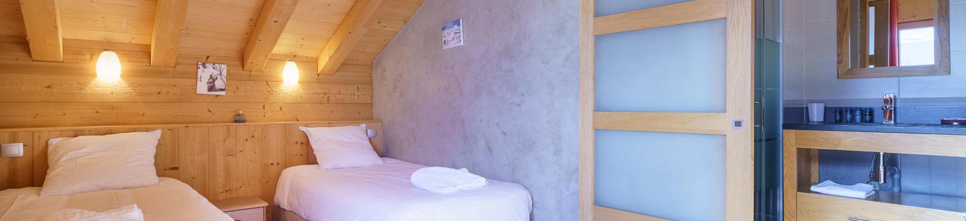 Vacanze in montagna Chalet su 3 piani 5 stanze per 8 persone (Friandise) - Chalets Les Balcons du Golf - Alpe d'Huez - Camera mansardata