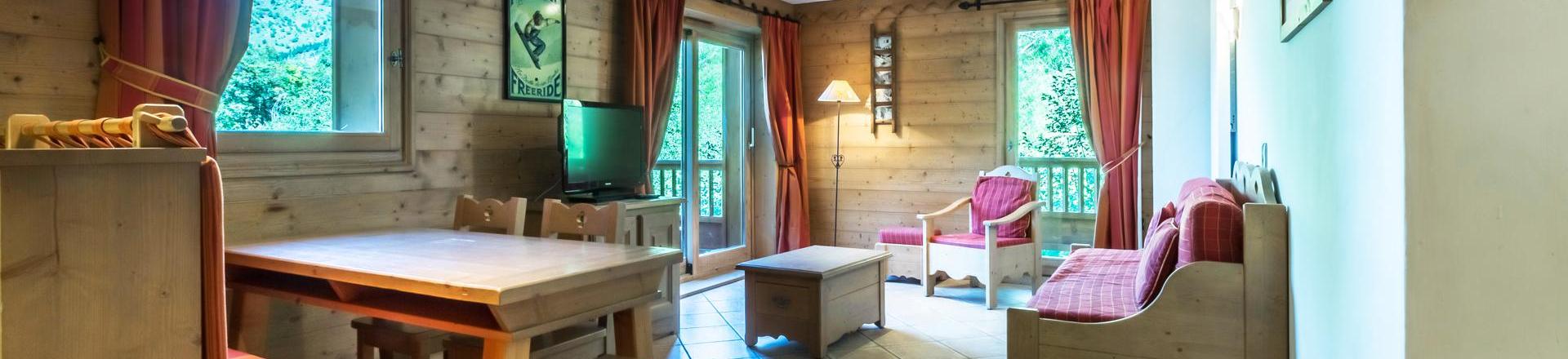 Holiday in mountain resort 3 room apartment 6 people (C07) - Les Chalets du Gypse - Saint Martin de Belleville - Living room
