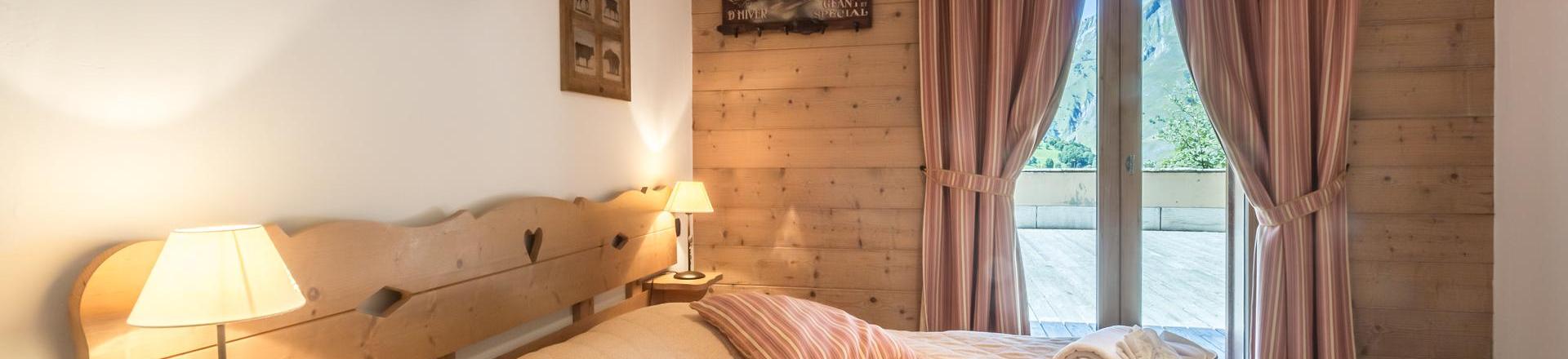 Holiday in mountain resort 4 room apartment 8 people (C01) - Les Chalets du Gypse - Saint Martin de Belleville - Bedroom