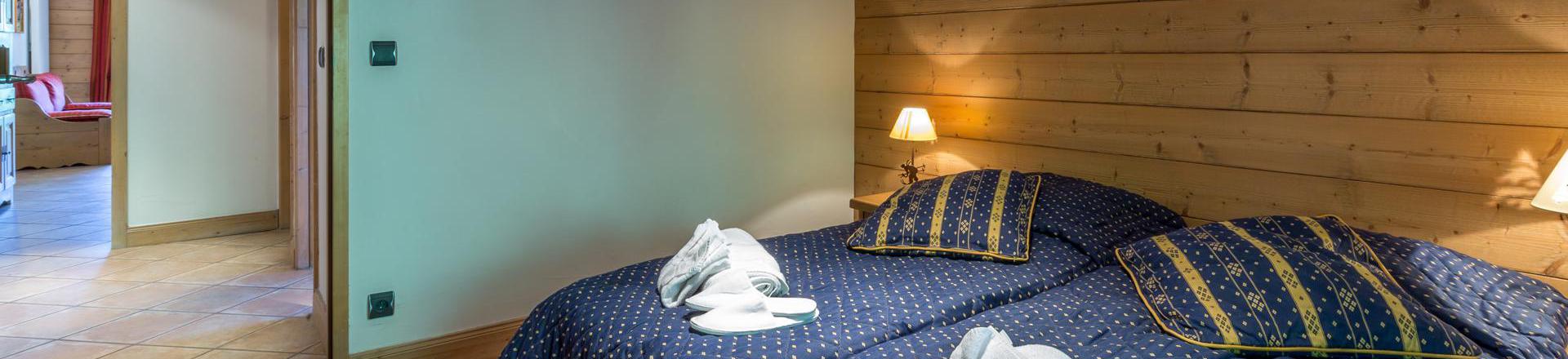 Holiday in mountain resort 4 room apartment 8 people (C02) - Les Chalets du Gypse - Saint Martin de Belleville - Bedroom