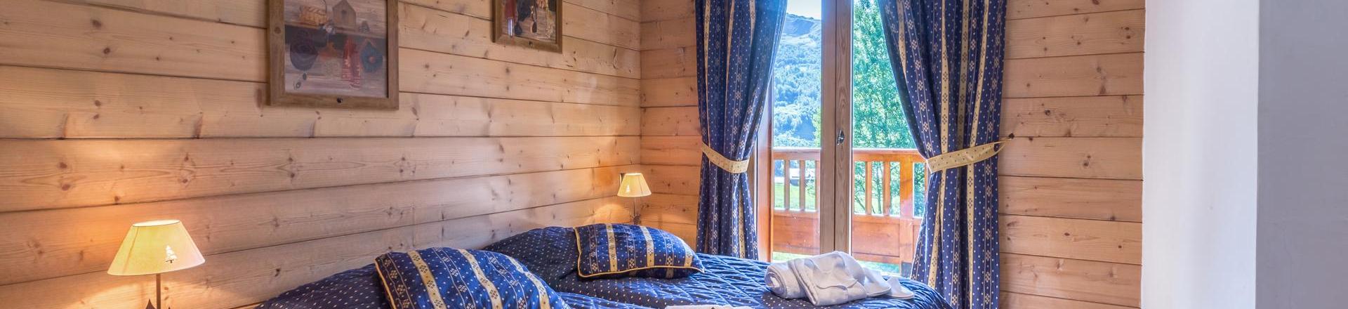 Holiday in mountain resort 4 room apartment 8 people (C10) - Les Chalets du Gypse - Saint Martin de Belleville - Bedroom
