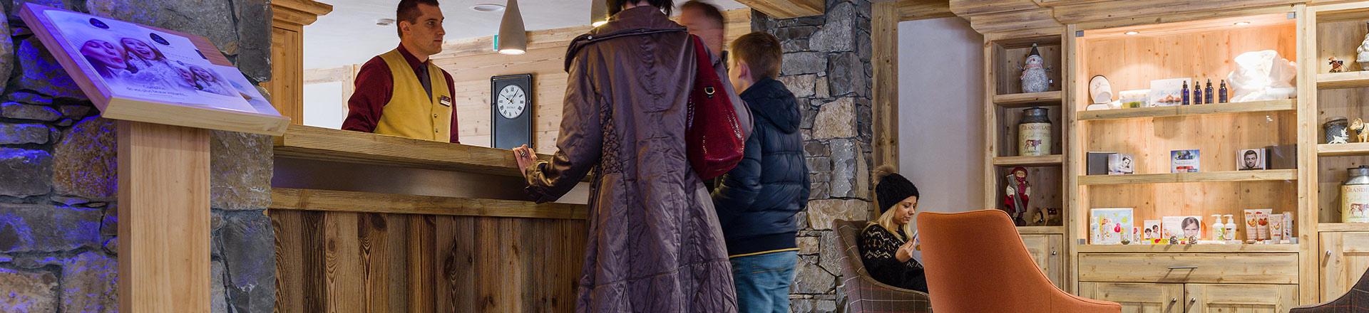 Vacances en montagne Résidence Boutique Les Chalets de Layssia - Samoëns - Réception