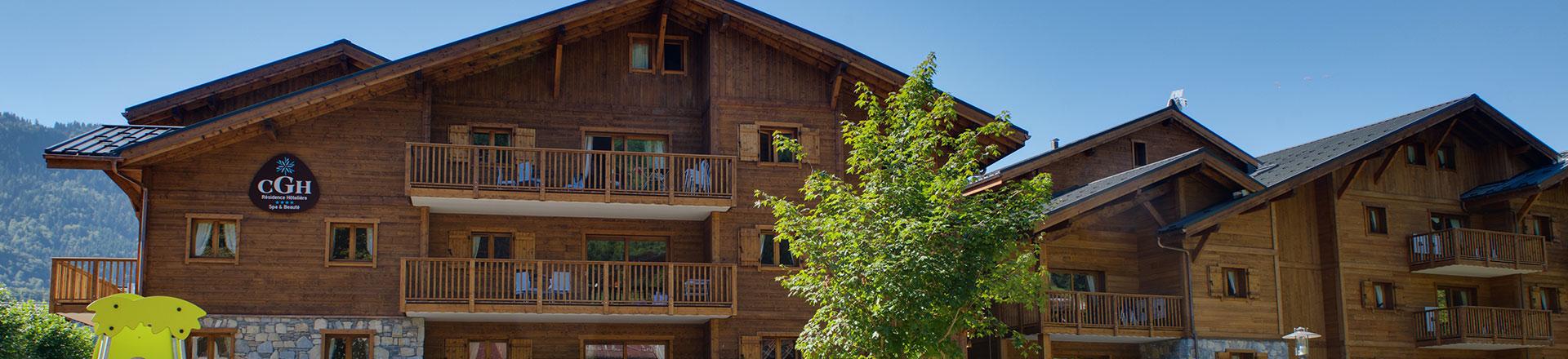 Vacances en montagne Résidence Boutique Les Chalets de Layssia - Samoëns - Extérieur été