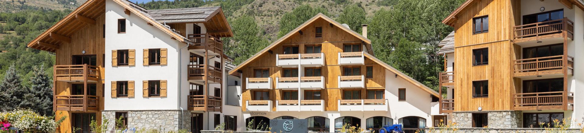 Каникулы в горах Résidence Cristal Lodge - Serre Chevalier - летом под открытым небом