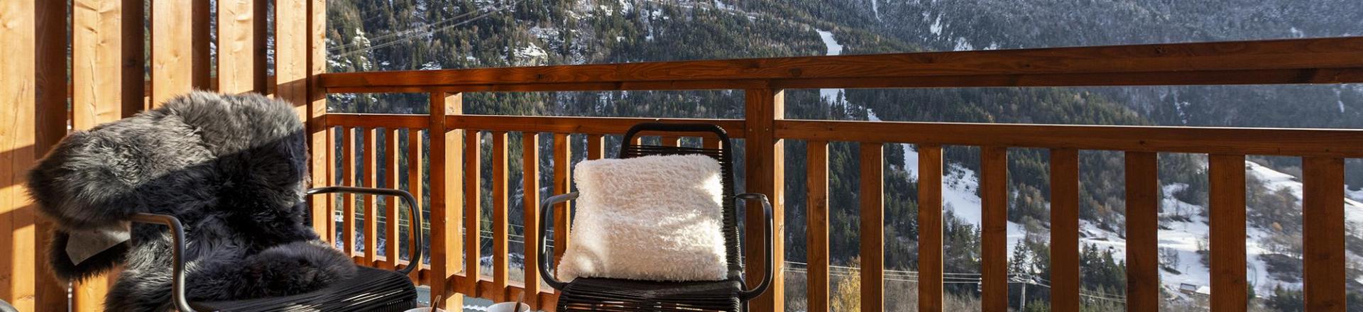 Holiday in mountain resort 3 room apartment cabin 8 people - Résidence Le Saphir - Vaujany - Accommodation