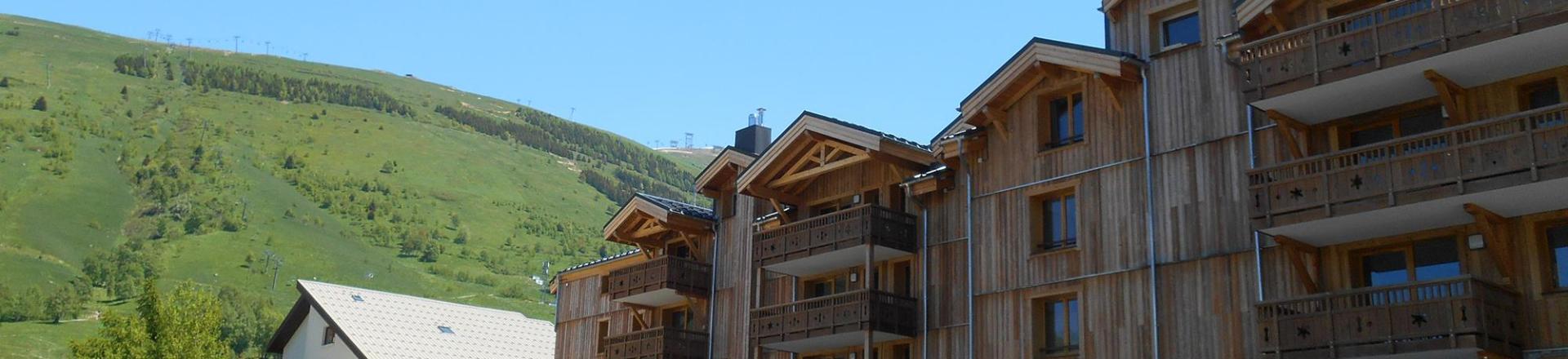 Holiday in mountain resort Résidence Neige et Soleil - Les 2 Alpes - Summer outside