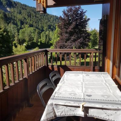 Vacaciones en montaña Apartamento 2 piezas cabina para 6 personas (B11) - Alpina - Le Grand Bornand - Balcón