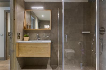 Holiday in mountain resort  (A103) - Annapurna - Les Gets - Shower room