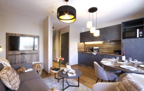 Rent in ski resort Appart'Hôtel Prestige Odalys L'Eclose - Alpe d'Huez - Living room