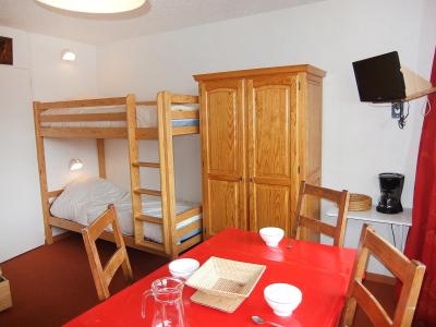 Holiday in mountain resort 1 room apartment 4 people (3) - Aravis - Les Menuires - Living room