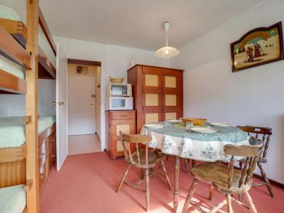 Holiday in mountain resort 1 room apartment 4 people (5) - Aravis - Les Menuires - Accommodation