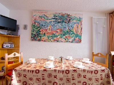 Urlaub in den Bergen 3-Zimmer-Appartment für 6 Personen (2) - Aravis - Les Menuires - Tisch