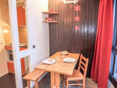 Holiday in mountain resort 1 room apartment 2 people (3) - Armoise - Les Menuires - Accommodation