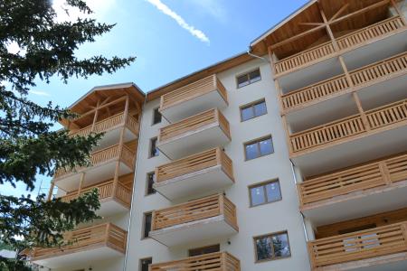 Rent in ski resort ARYA - Living Stone - Vars - Summer outside