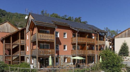 Holiday in mountain resort Ax-les-Thermes - Le Domaine de la Vallée d'Ax - Vacancéole - Ax-Les-Thermes - Summer outside