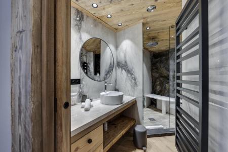 Vacanze in montagna Chalet su 3 piani 6 stanze per 13 persone - Cahokia - Val d'Isère - Bagno con doccia