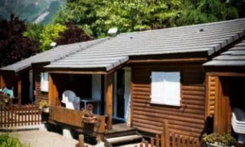 Holiday in mountain resort 3 room chalet 5 people (35m²) - Camping A la Rencontre du Soleil - Le Bourg d'Oisans - Summer outside