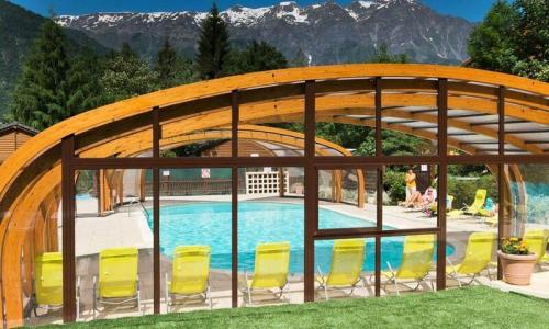 Urlaub in den Bergen Camping A la Rencontre du Soleil - Le Bourg d'Oisans - Draußen im Sommer