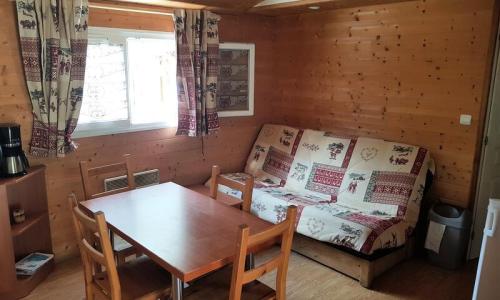 Vacaciones en montaña Chalet 3 piezas para 6 personas (Confort 33m²) - Camping Caravaneige L'Iscle de Prelles - Saint-Martin-de-Queyrières - Verano