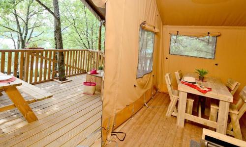 Holiday in mountain resort 4 room apartment 6 people (38m²) - Camping de Savel  - Mayres-Savel - Summer outside