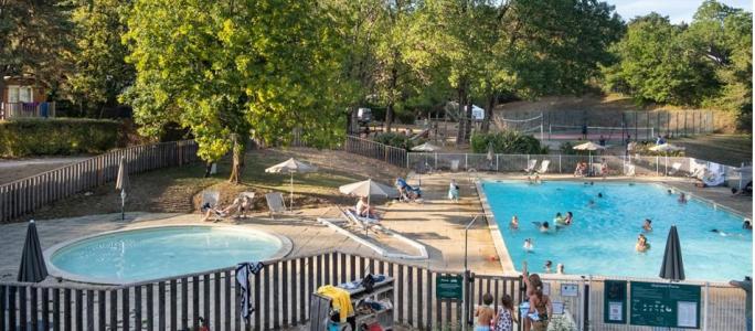 Holiday in mountain resort Camping Divonne-les-Bains - Divonne-les-Bains - 