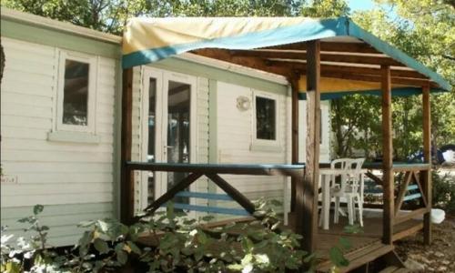 Wakacje w górach Mobil-home 3 pokojowy dla 4 osób (21m²) - Camping Flower l’Epi Bleu - Banon - Na zewnątrz latem
