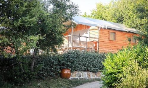 Holiday in mountain resort 3 room Mobil-Home 4 people (Confort 24m²) - Camping Flower l’Epi Bleu - Banon - Summer outside