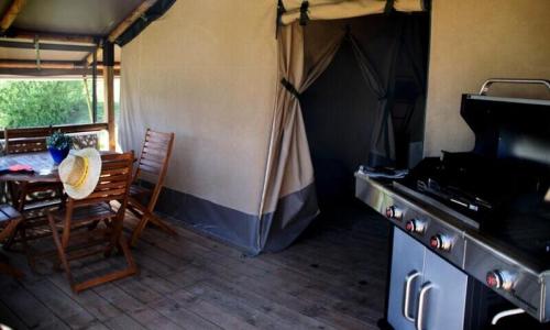 Vakantie in de bergen Appartement 3 kamers 5 personen (Confort 30m²) - Camping Flower la Beaume - Esparron-de-Verdon - Buiten zomer