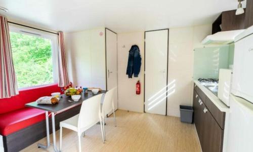 Urlaub in den Bergen 3-Zimmer-Mobilheim für 4 Personen (Confort 29m²) - Camping Flower le Clot du Jay - Clamensane - Draußen im Sommer