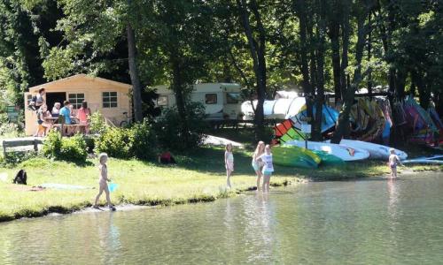 Wakacje w górach Camping Flower Ser Sirant - Saint-Théoffrey - Na zewnątrz latem