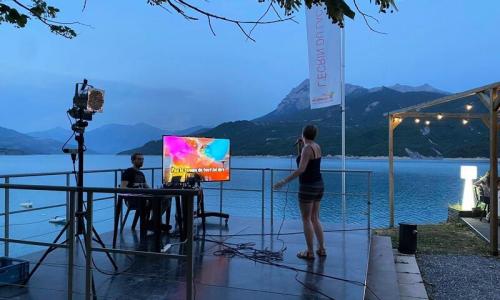 Vakantie in de bergen Camping l'Ecrin du Lac - Chorges - Buiten zomer