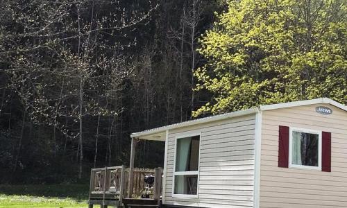 Urlaub in den Bergen 3-Zimmer-Mobilheim für 5 Personen (25m²) - Camping L'Île du Chéran - Ternélia - Lescheraines - Draußen im Sommer