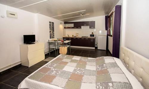 Vacanze in montagna Chalet 1 stanze per 2 persone (25m²) - Camping Le Champ Long - La Salle-en-Beaumont - Esteriore estate