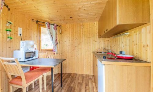 Wakacje w górach Domek górski 2 pokojowy 2 osób (15m²) - Camping Le Champ Long - La Salle-en-Beaumont - Na zewnątrz latem