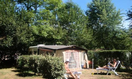 Каникулы в горах Camping Le Pas de l'Ours - Aston - летом под открытым небом