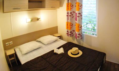 Vakantie in de bergen Mobile-Home 3 kamers 5 personen (27m²) - Camping Les Fontaines - Lathuile - Buiten zomer