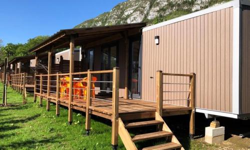 Wakacje w górach Mobil-home 4 pokojowy dla 6 osób (35m²) - Camping Les Fontaines - Lathuile - Na zewnątrz latem