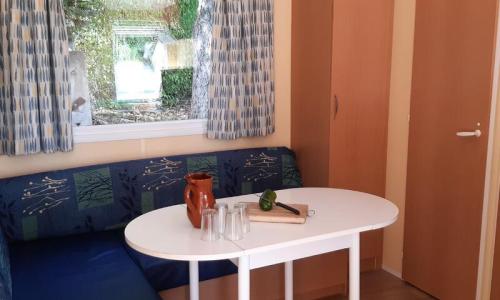 Vakantie in de bergen Mobile-Home 3 kamers 4 personen (24m²) - Camping Les Jardins d'Estavar - Estavar - Buiten zomer