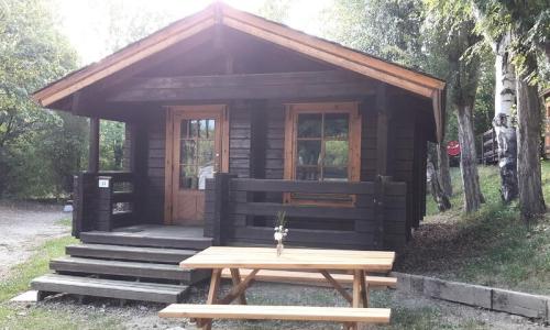 Holiday in mountain resort 3 room chalet 4 people (30m²) - Camping Les Jardins d'Estavar - Estavar - Summer outside