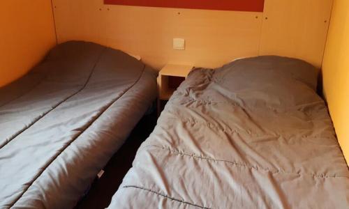 Holiday in mountain resort 3 room Mobil-Home 2 people (28m²) - Camping Les Jardins d'Estavar - Estavar - Summer outside