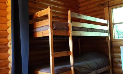 Urlaub in den Bergen 3 Zimmer Chalet für 4 Personen (31m²) - Camping Les Jardins d'Estavar - Estavar - Draußen im Sommer