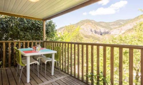 Holiday in mountain resort 3 room Mobil-Home 4 people (Confort 28m²) - Camping les Princes d'Orange - Orpierre - Summer outside