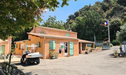 Urlaub in den Bergen Camping Oxygène - Valensole - Draußen im Sommer