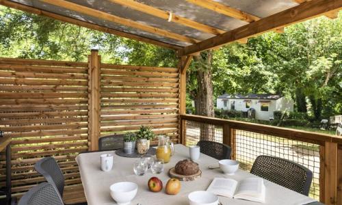 Vacaciones en montaña Mobil-Home 4 piezas para 6 personas (30m²) - Camping Romanée La Ferme de la Serraz - Doussard - Verano