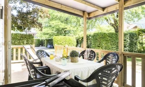 Vacanze in montagna Casa mobile 4 stanze per 6 persone (Confort 27m²) - Camping Romanée La Ferme de la Serraz - Doussard - Esteriore estate