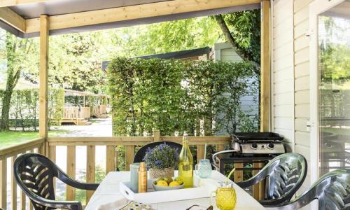 Vacanze in montagna Casa mobile 4 stanze per 6 persone (Confort 27m²) - Camping Romanée La Ferme de la Serraz - Doussard - Esteriore estate