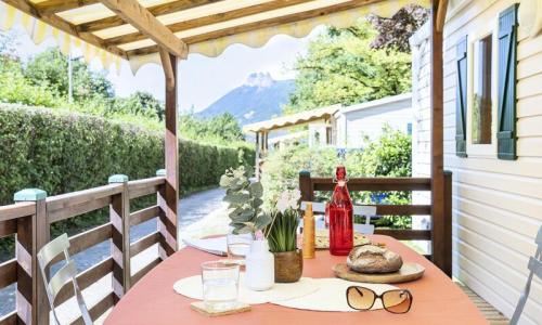 Vacanze in montagna Casa mobile 4 stanze per 6 persone (Confort 27m²) - Camping Romanée La Ferme de la Serraz - Doussard - Esteriore estate