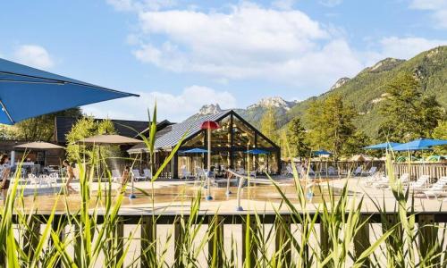 Vacanze in montagna Camping Sandaya la Nublière - Doussard - Esteriore estate